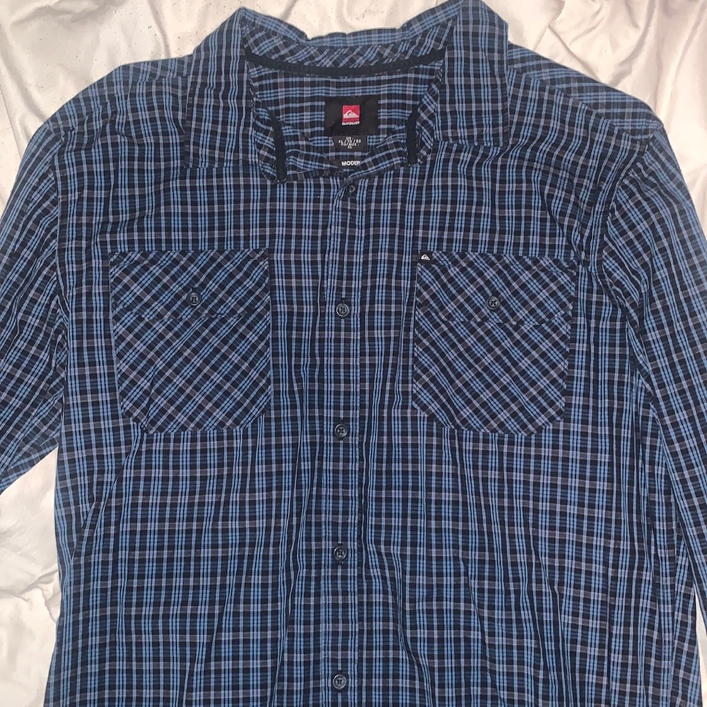 XL Quiksilver Long Sleeve Button Down